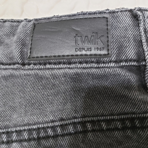 Twik Jeans - Picture 4 of 14